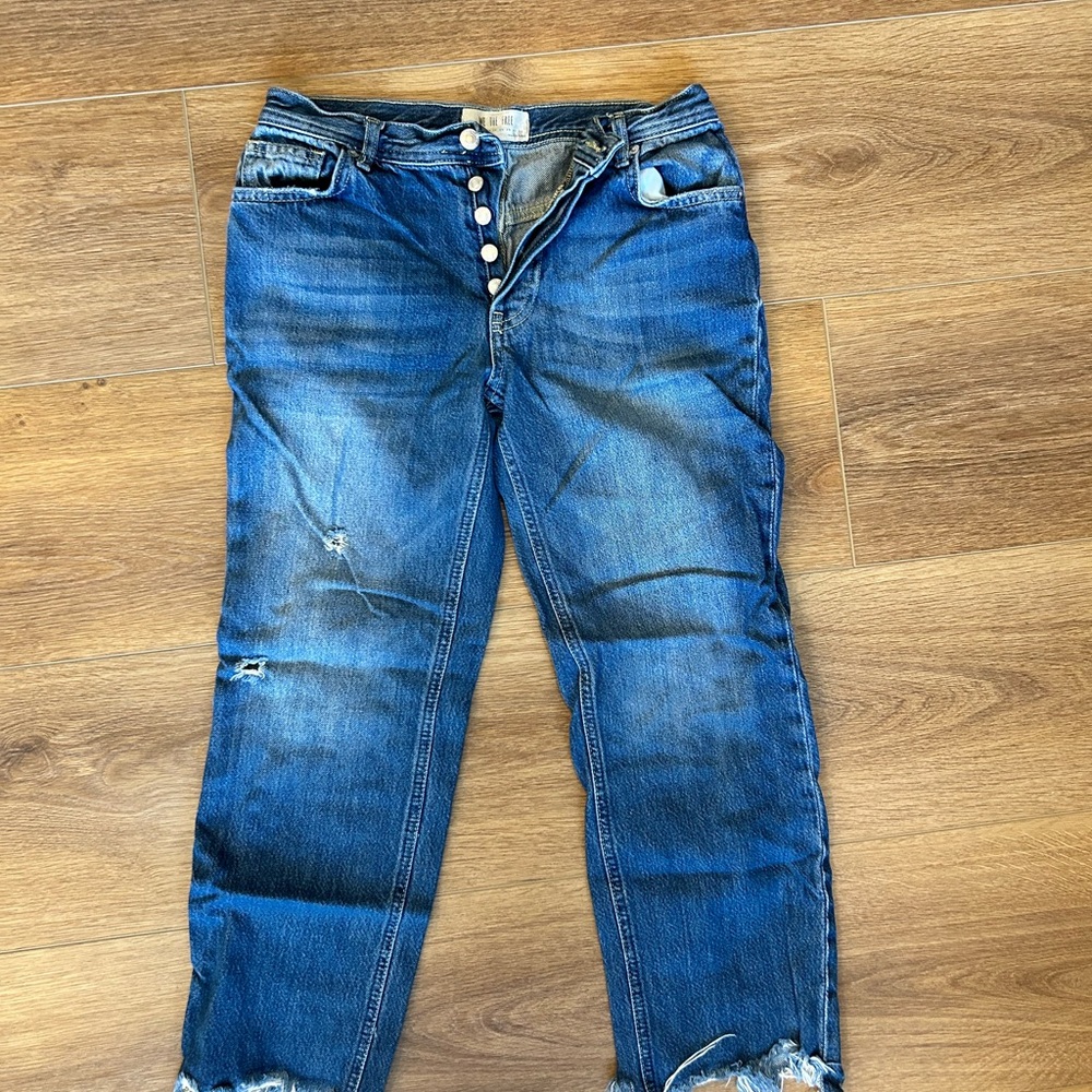 Stylish Blue Distressed Women's Jeans